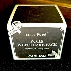 Caolion Pore White Cake Pack Brightening and Cooling Cream